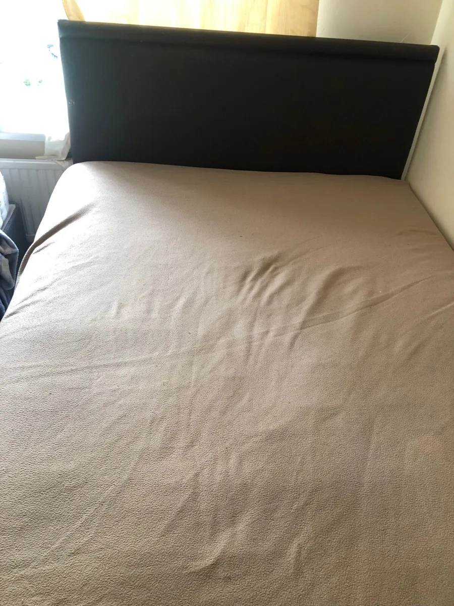 Double black bed - Image 1