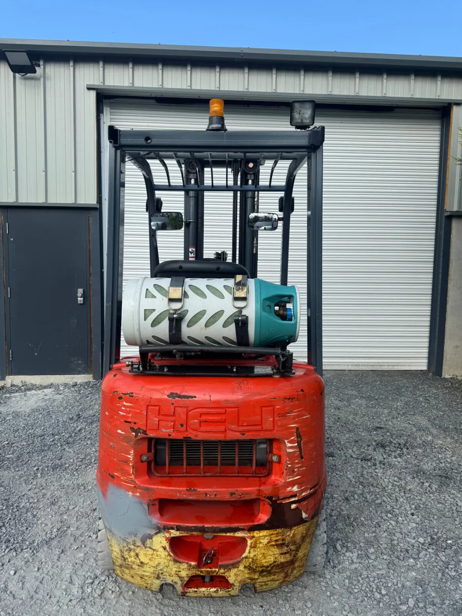 Heli Gas Forklift 1.8 ton - Image 4