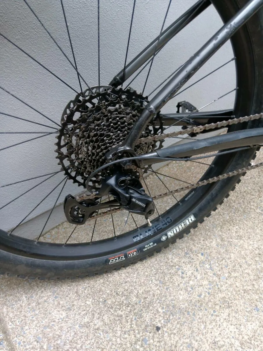 Trek Roscoe 7 mountain bike - Image 3