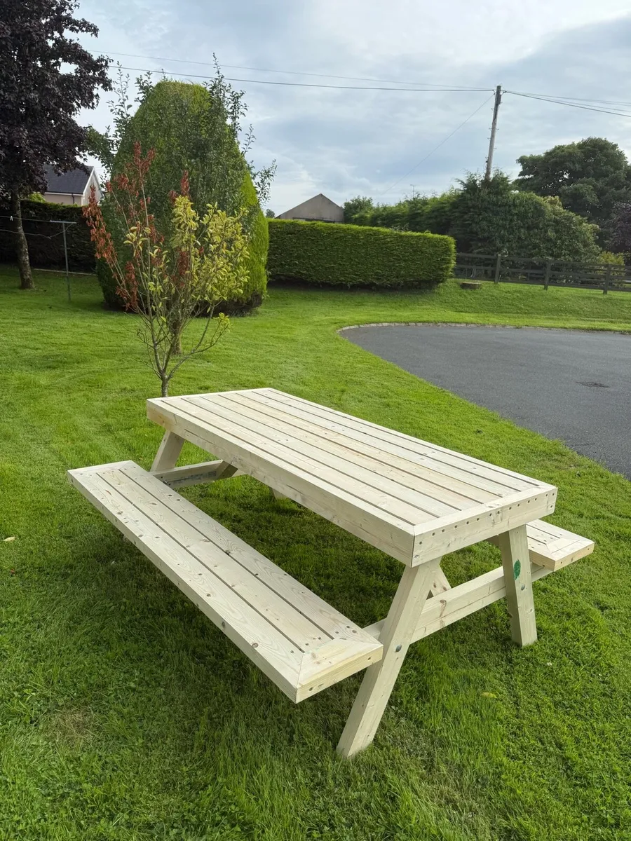 Picnic table - Image 3