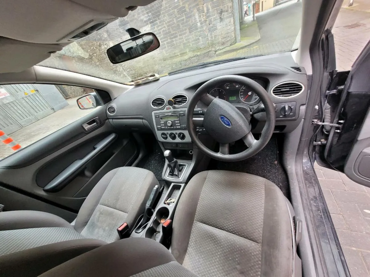 Ford Focus 06, black 1.4 Petrol - Image 2