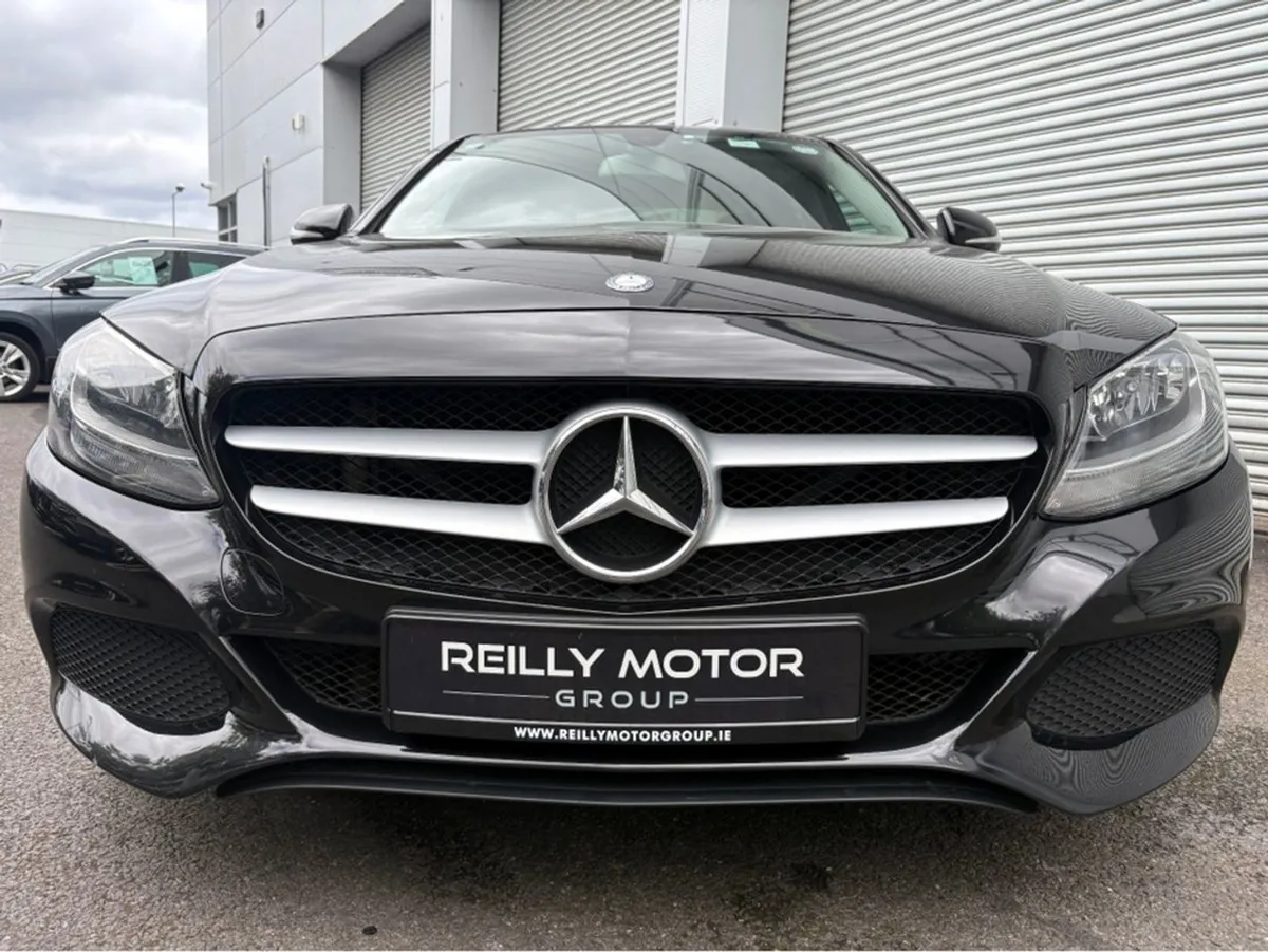 Mercedes-Benz C-Class C Series SE Executive 4DR A - Image 2