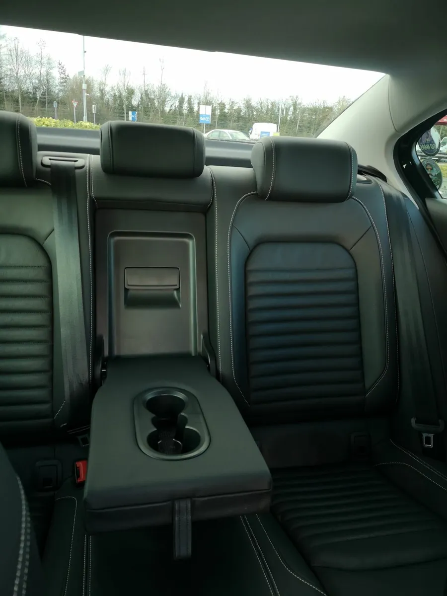 Volkswagen Passat 2021 - Image 3