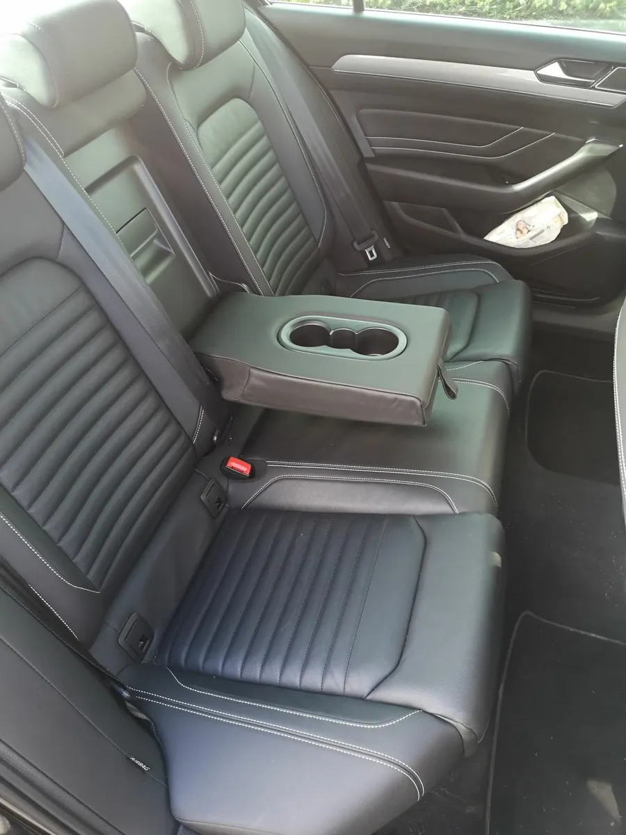 Volkswagen Passat 2021 - Image 4