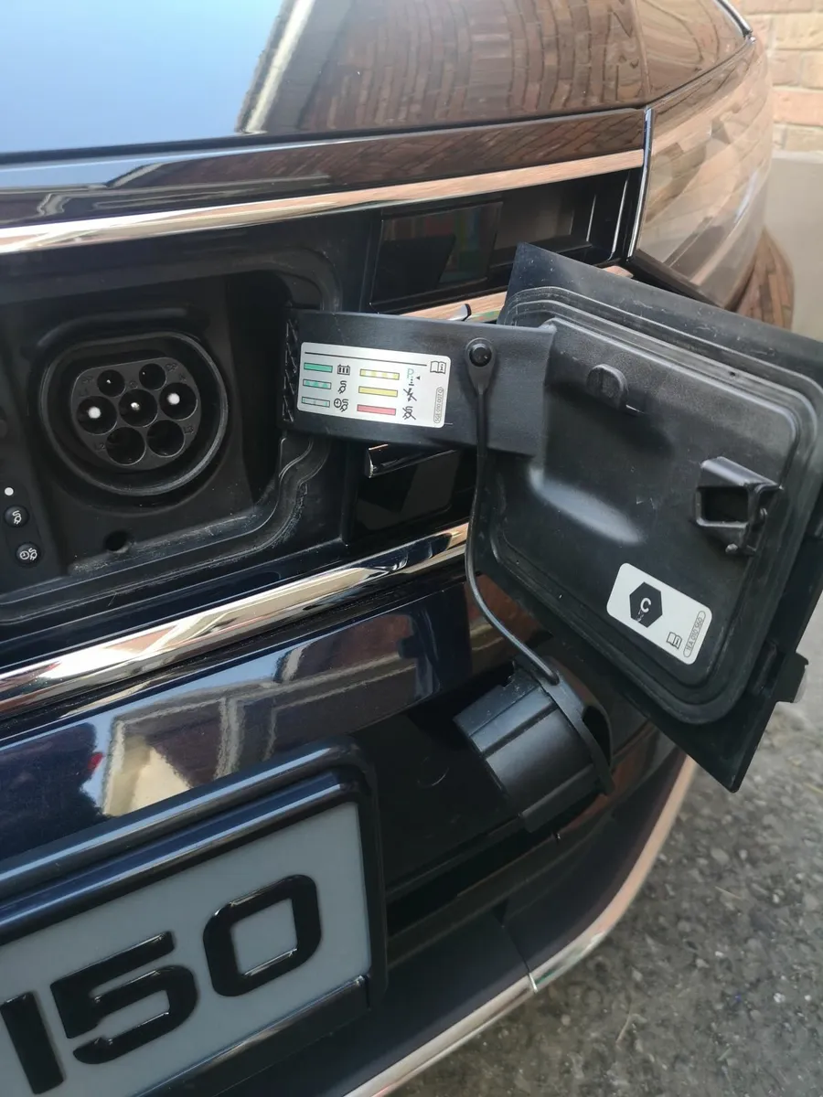 Volkswagen Passat 2021 GTE plug-in hybrid 78000 km - Image 4