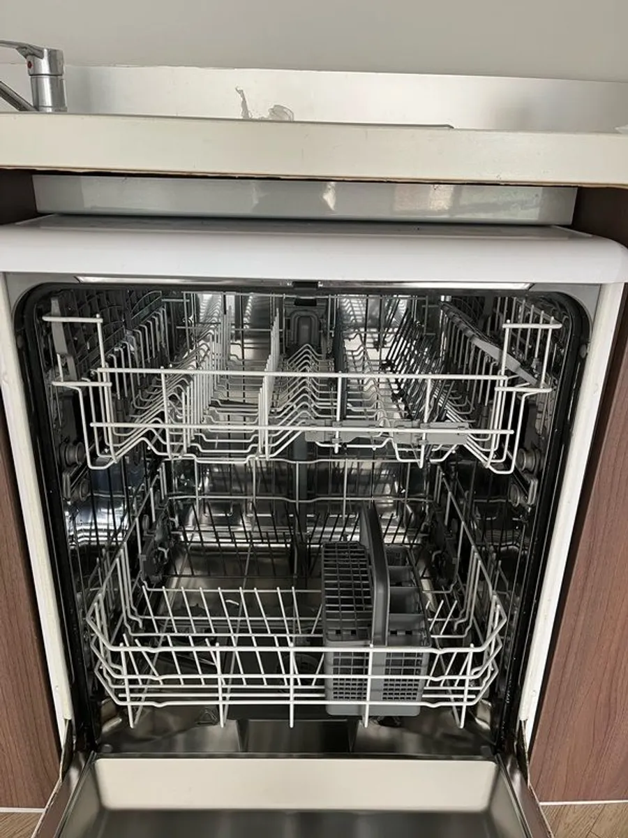 Kitchen and appliances - Image 3
