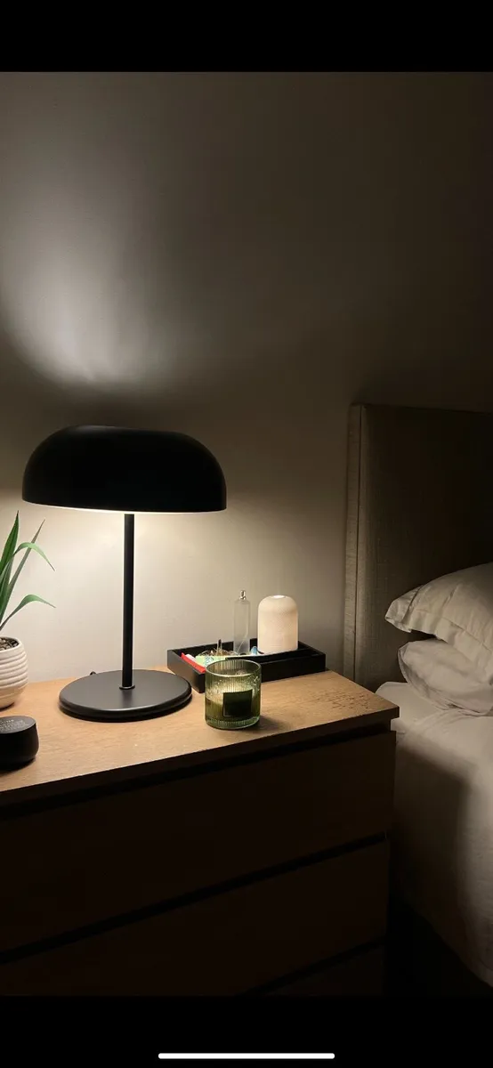 2 BLACK LAMPS - Image 2