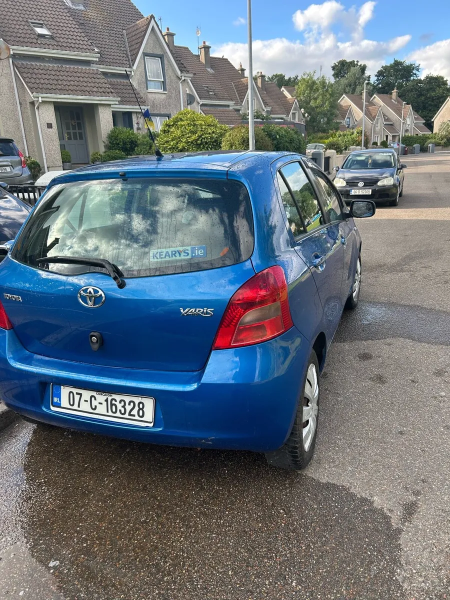 2007 Toyota Yaris - Image 2