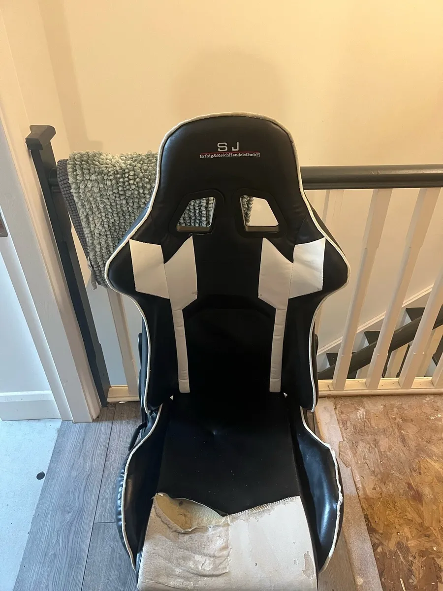 Used gaming chair - Image 1