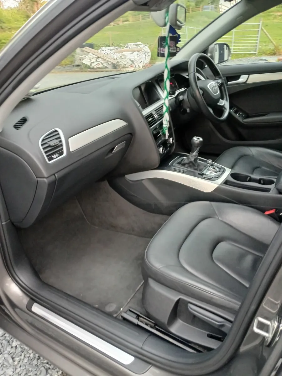 Audi A4 2015 - Image 4
