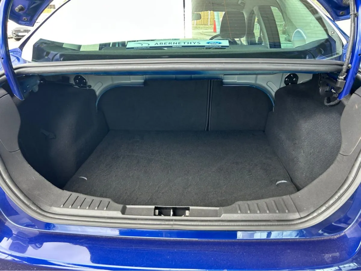 Ford Focus Titanium 1.0 Ecoboost 12 125PS 4DR - Image 3