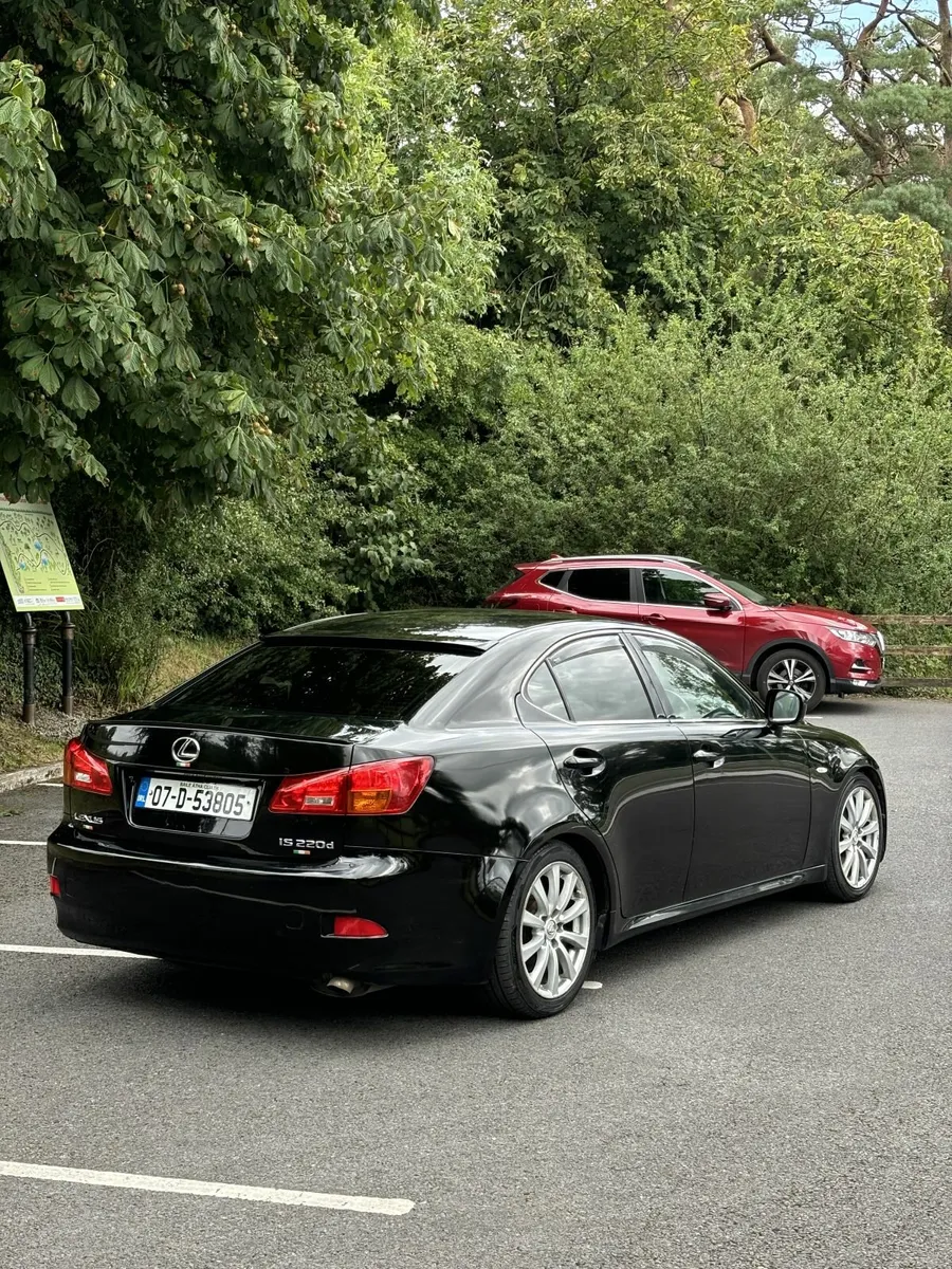 Lexus IS220d - Image 4