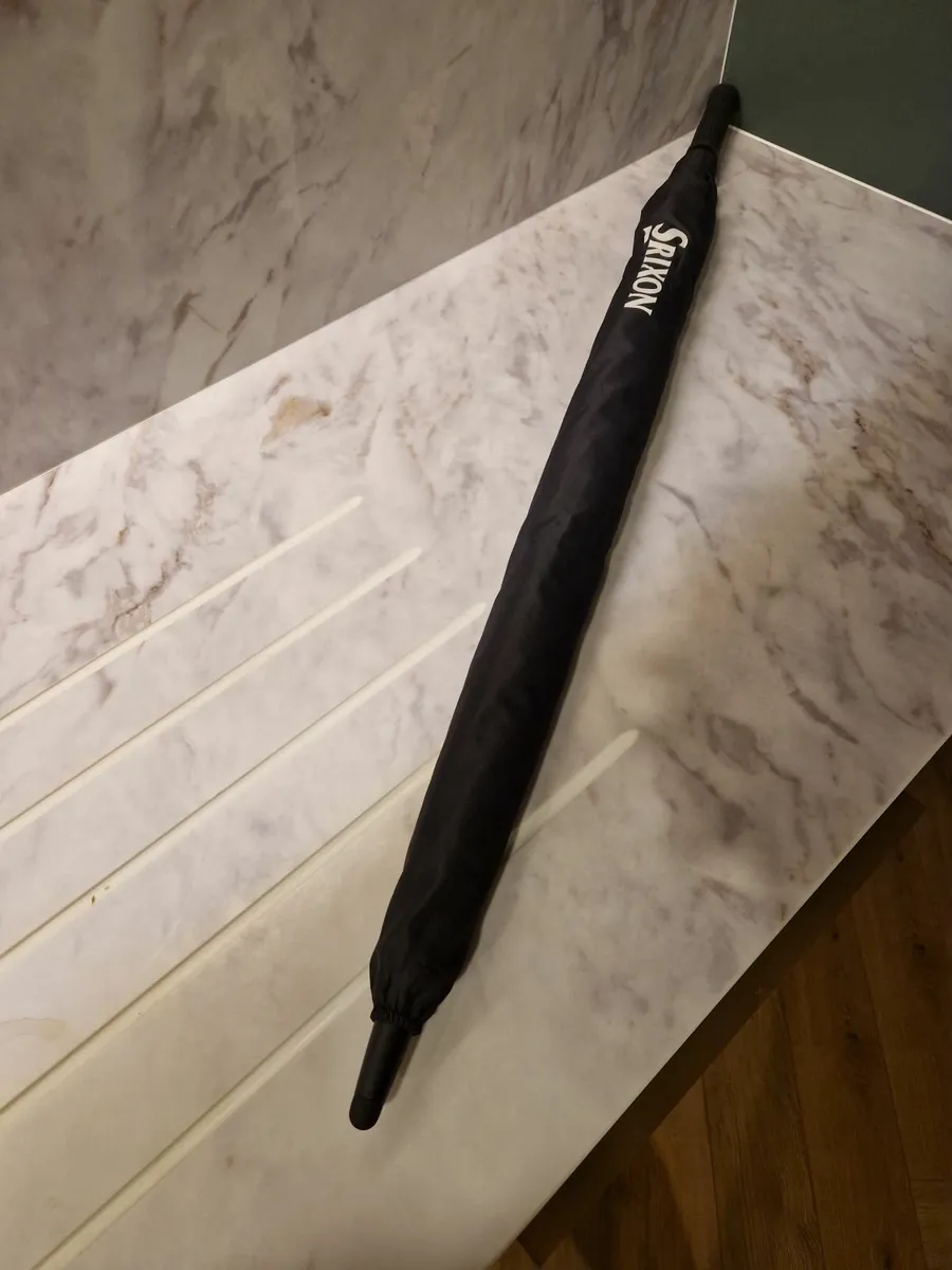 Srixon Double Canopy Umbrella - Image 3