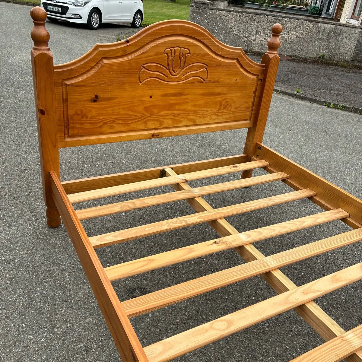 Solid pine double bed frame - Image 4