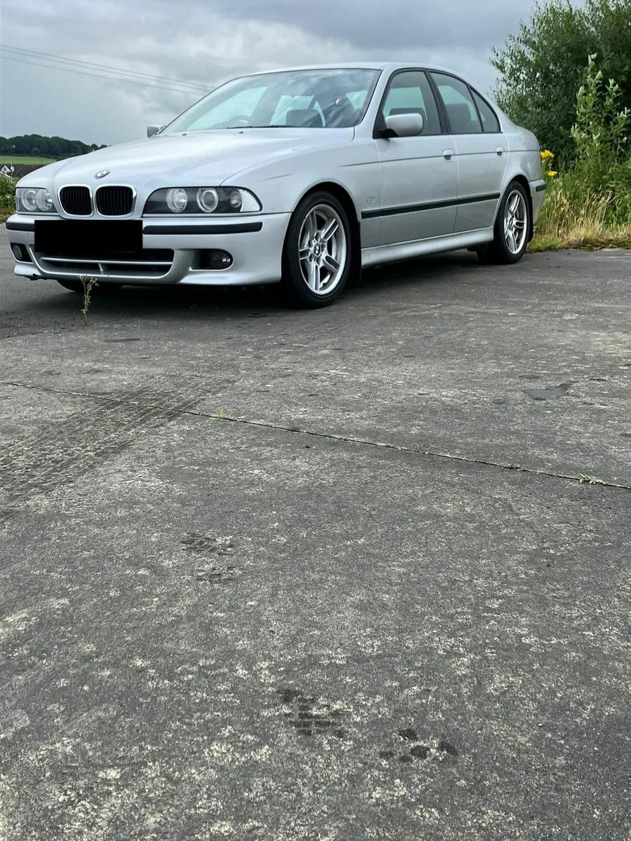 BMW 5-Series 2003 - Image 1