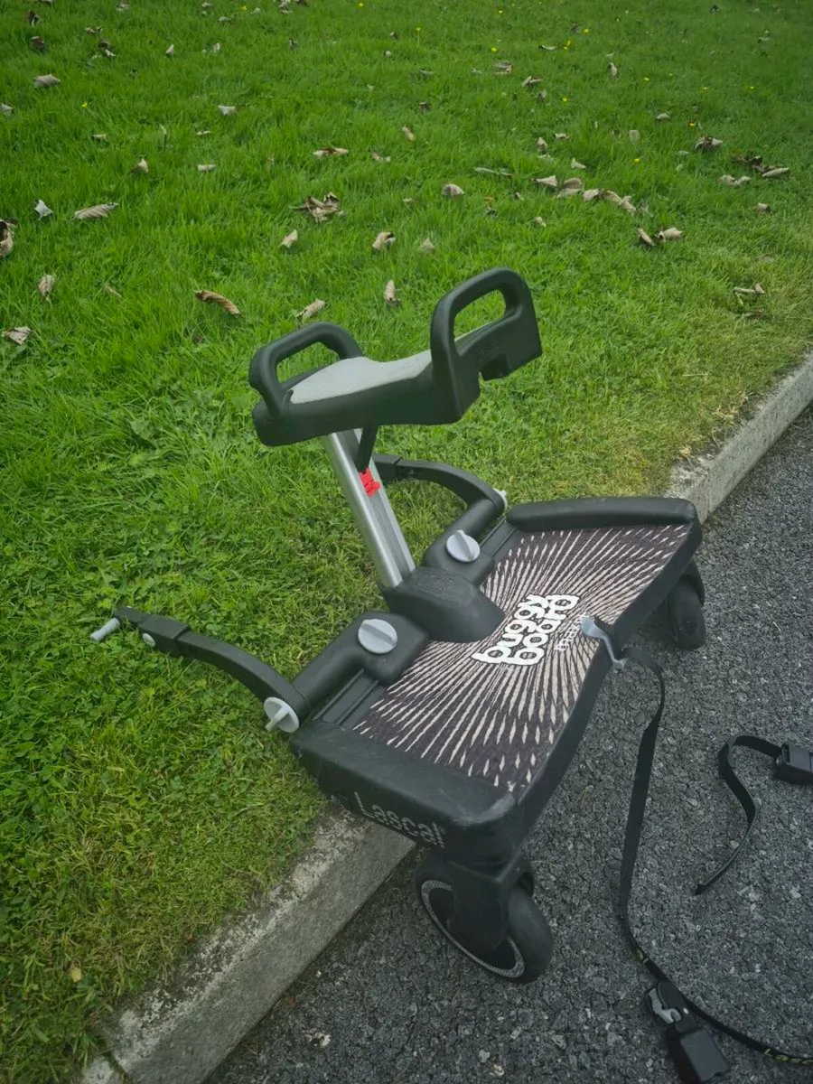Buggyboard Maxi Plus Saddle - Black & Grey
by Lasc - Image 3
