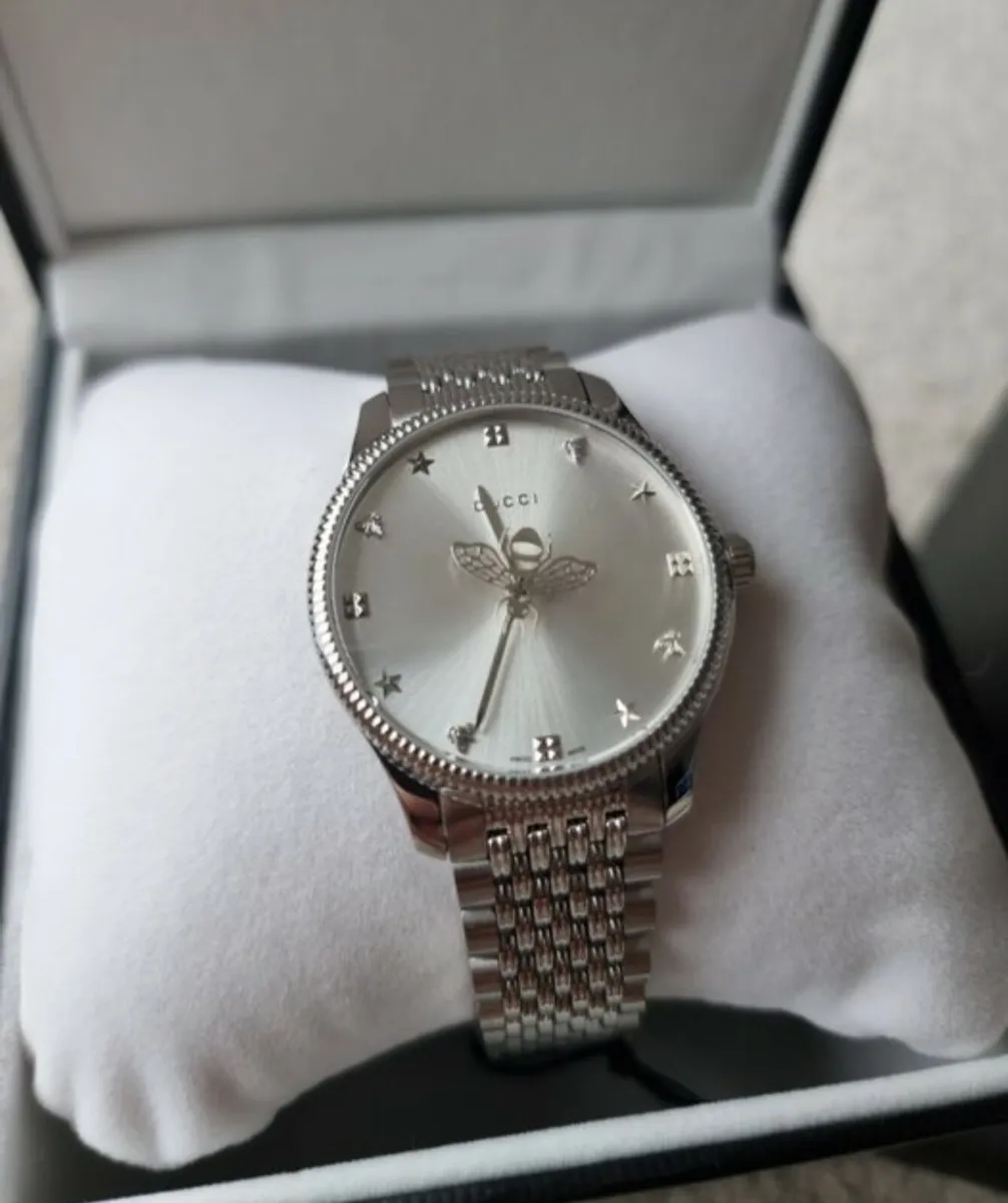 Gucci UNISEX genuine with papers - Image 1