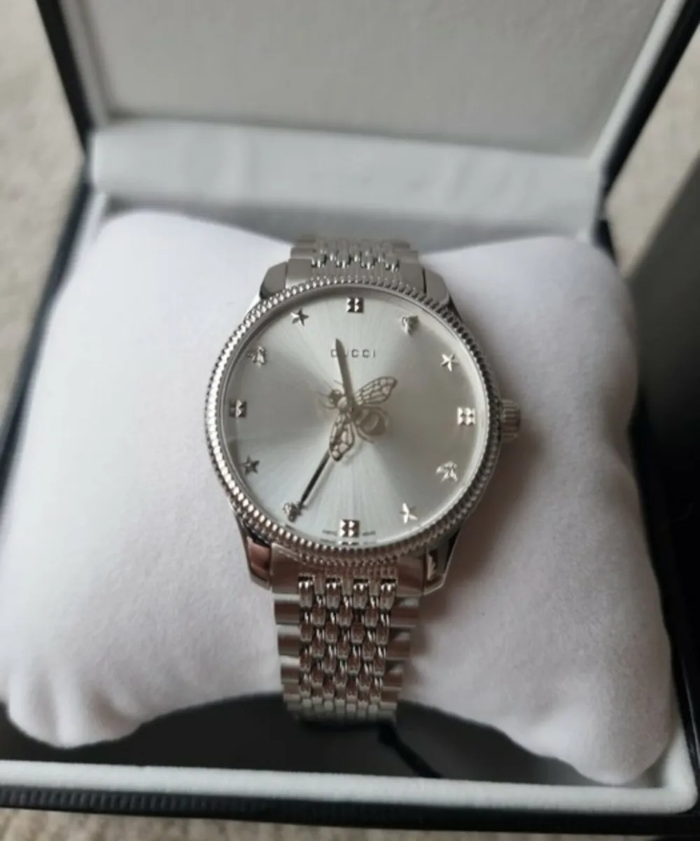 Gucci UNISEX genuine with papers - Image 4