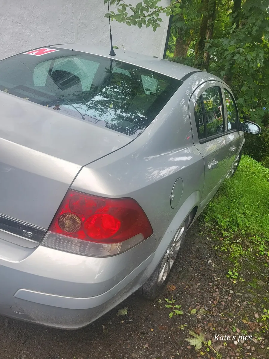Opel Astra 2010 - Image 4