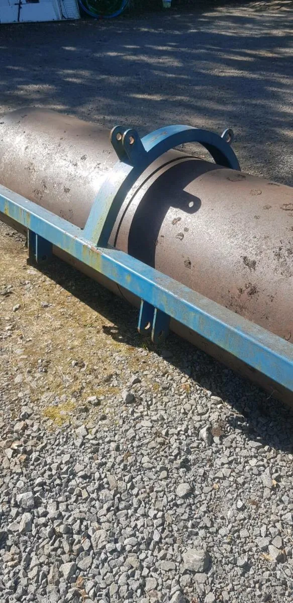 Roller - Image 2
