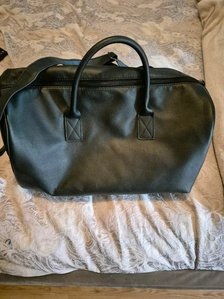 Unisex overnight / gym bag - Image 1