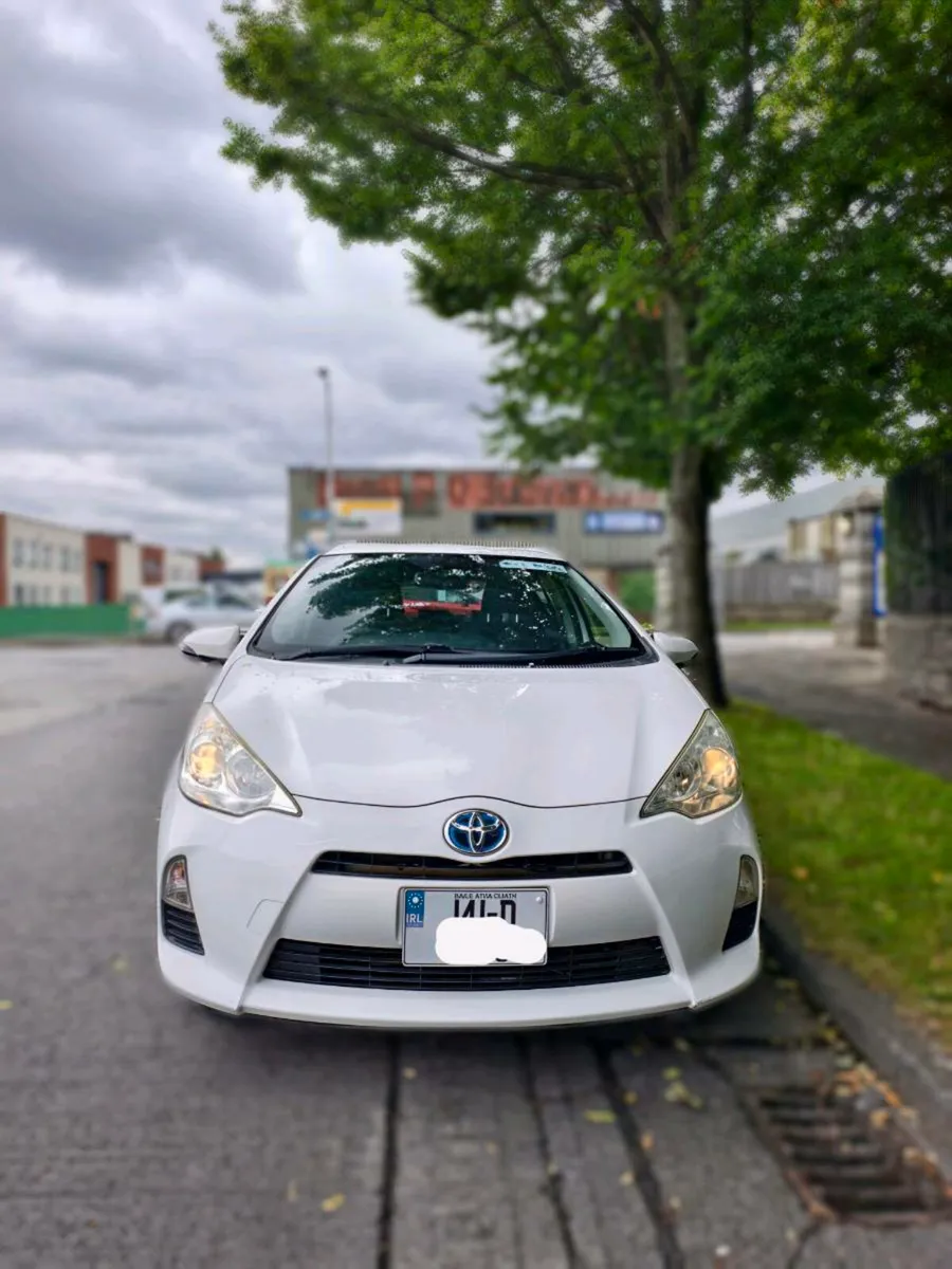 Automatic Hybrid Toyota Aqua 2014 NCT 04/26 - Image 2