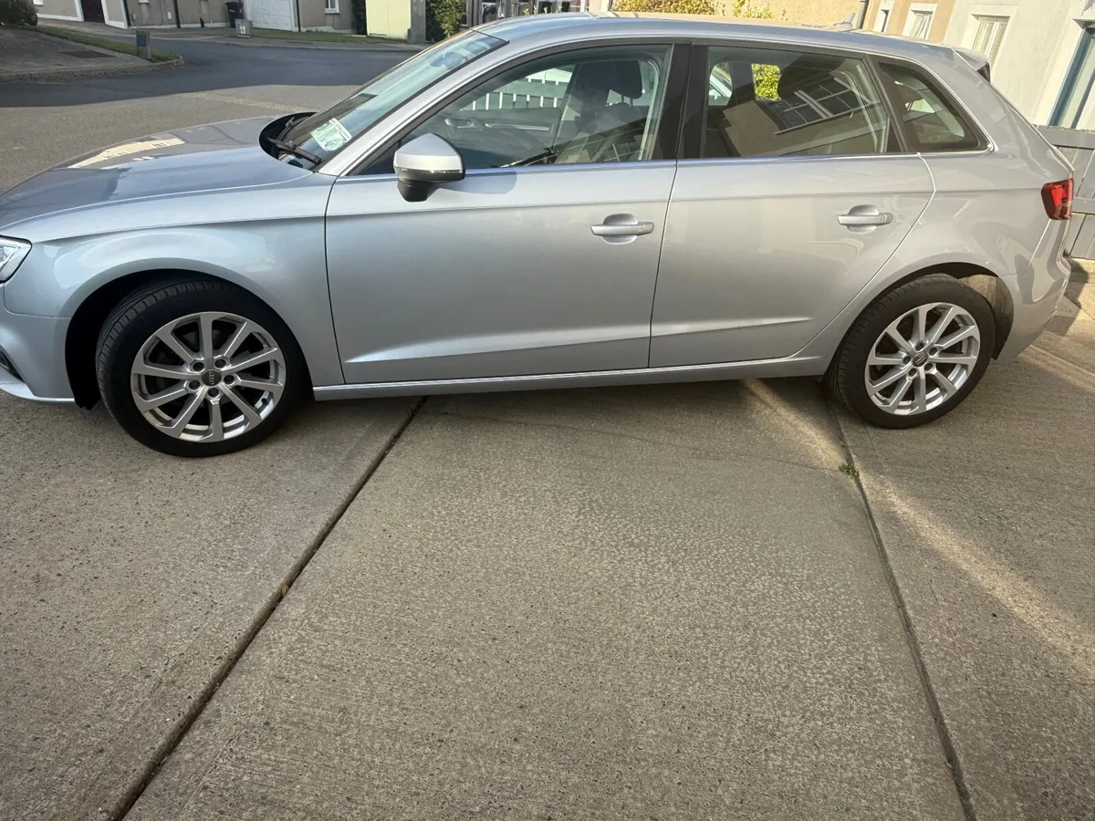 Audi A3 2017 Sportback SE S-TRONIC - Image 2
