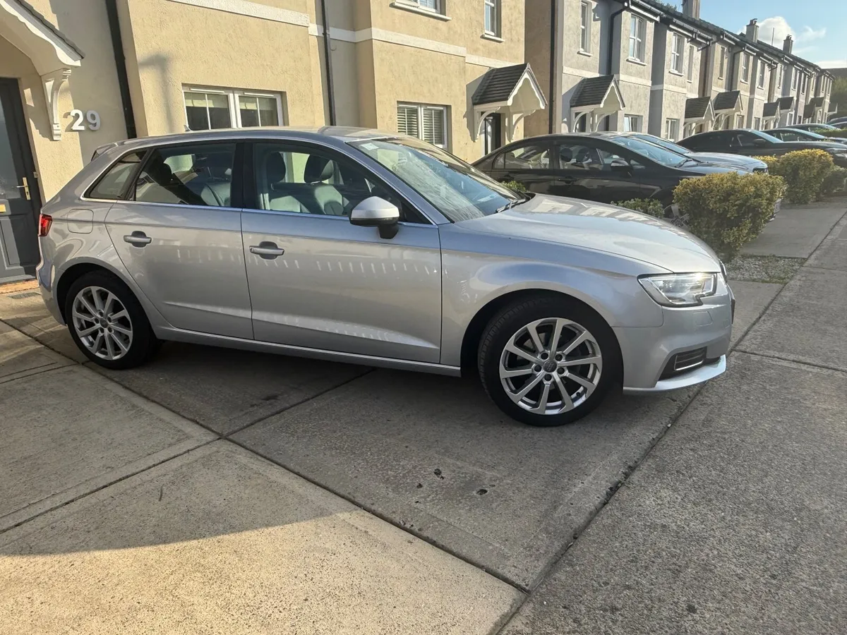 Audi A3 2017 Sportback SE S-TRONIC - Image 4