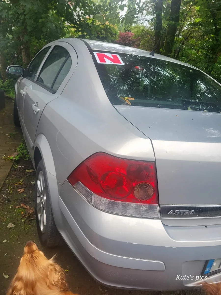Opel Astra 2010 - Image 1