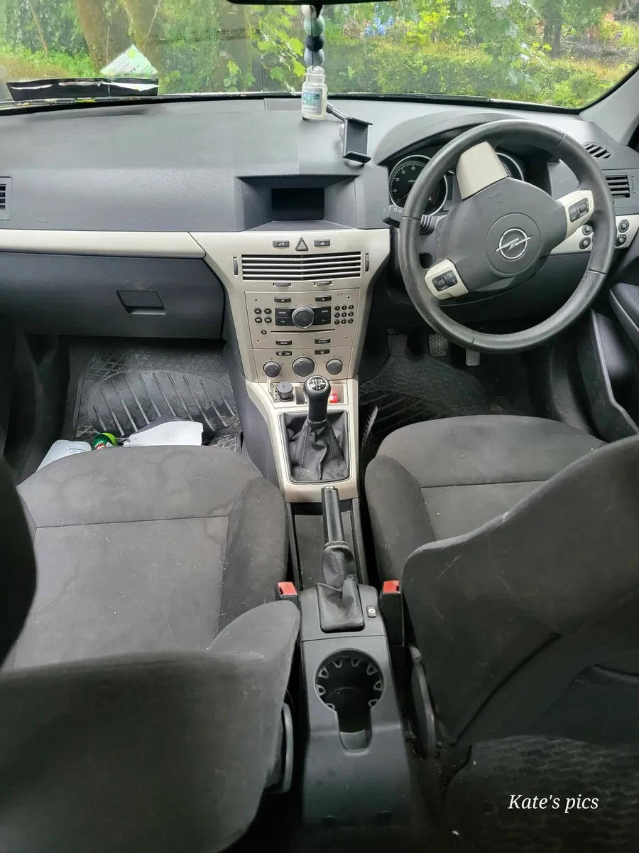 Opel Astra 2010 - Image 3