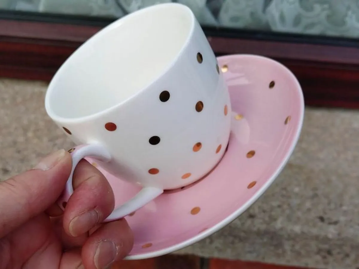GLUED CUP & SAUCER SET. - Image 4