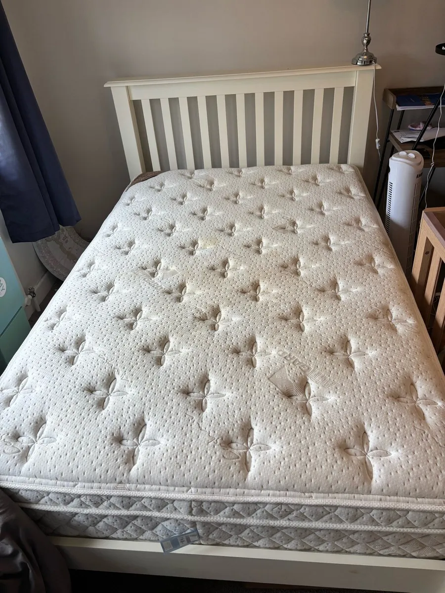 Small Double Bed with matching bedside drawers (1) - Image 1