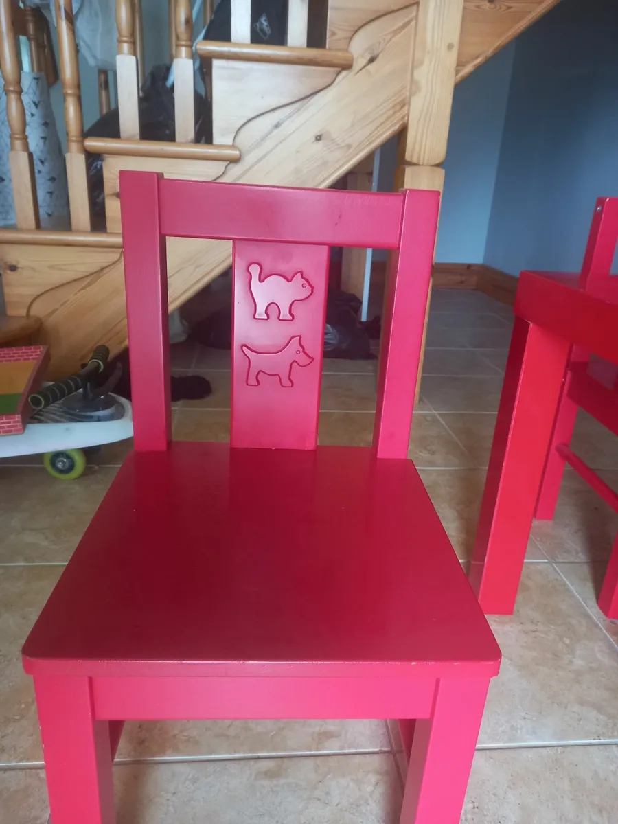 Childrens Table and chairs (Ikea - Kritter) - Image 2
