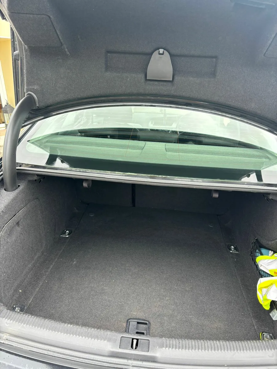 Car - Image 4