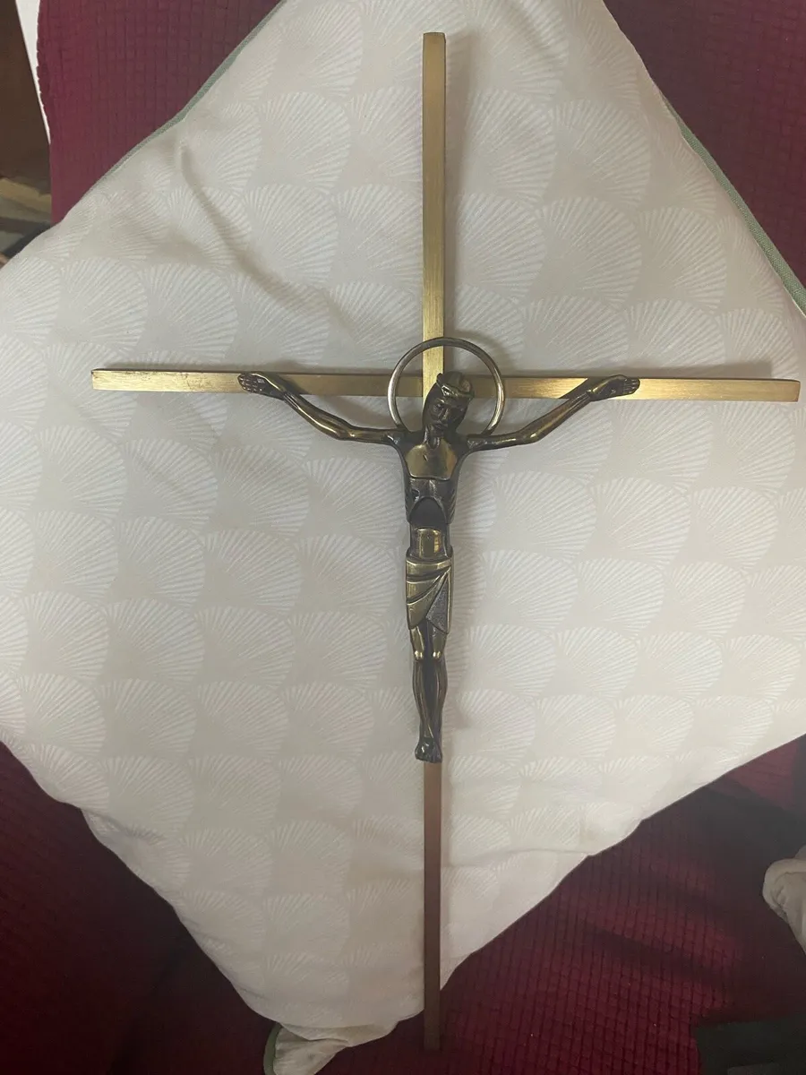 Large Brass Crucifix - Image 1