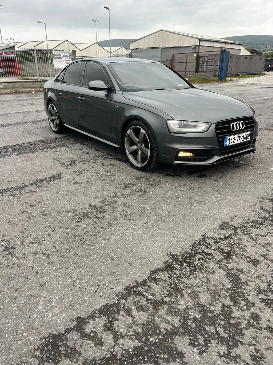 Audi A4 S-line black edition - Image 2