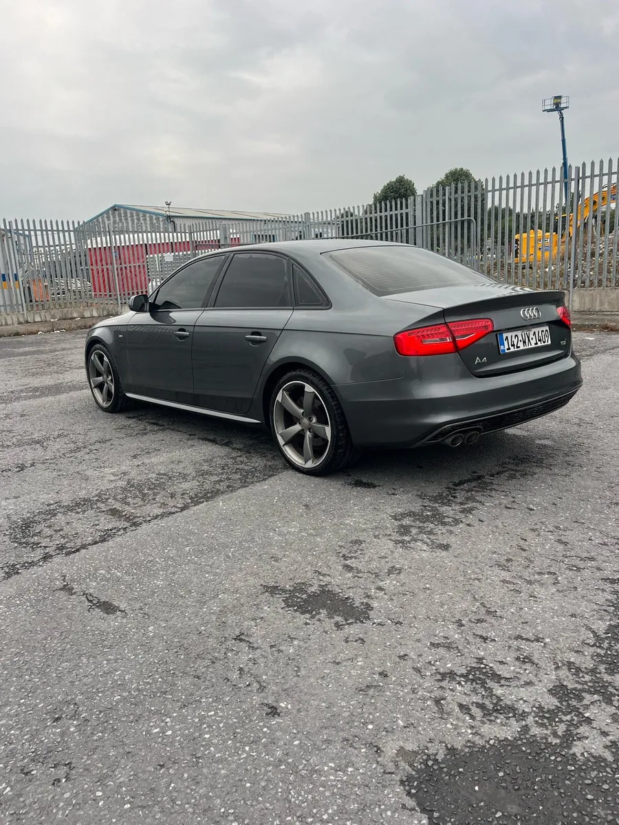Audi A4 S-line black edition - Image 4