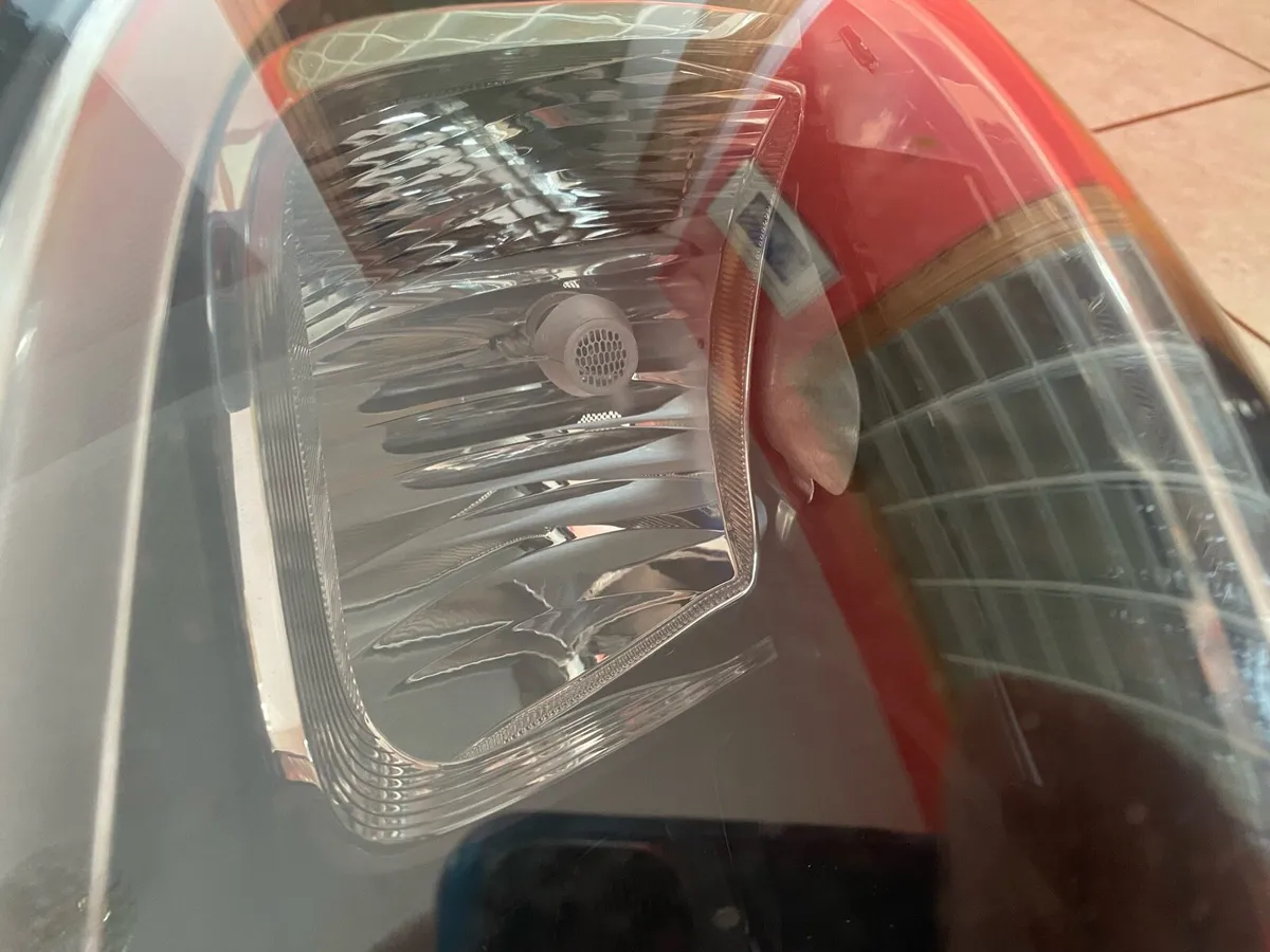 Headlamp for VW Passat 2018 - Image 2