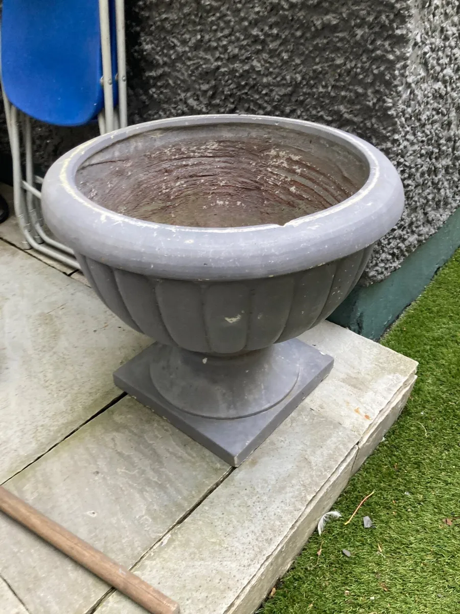 Garden plant pot