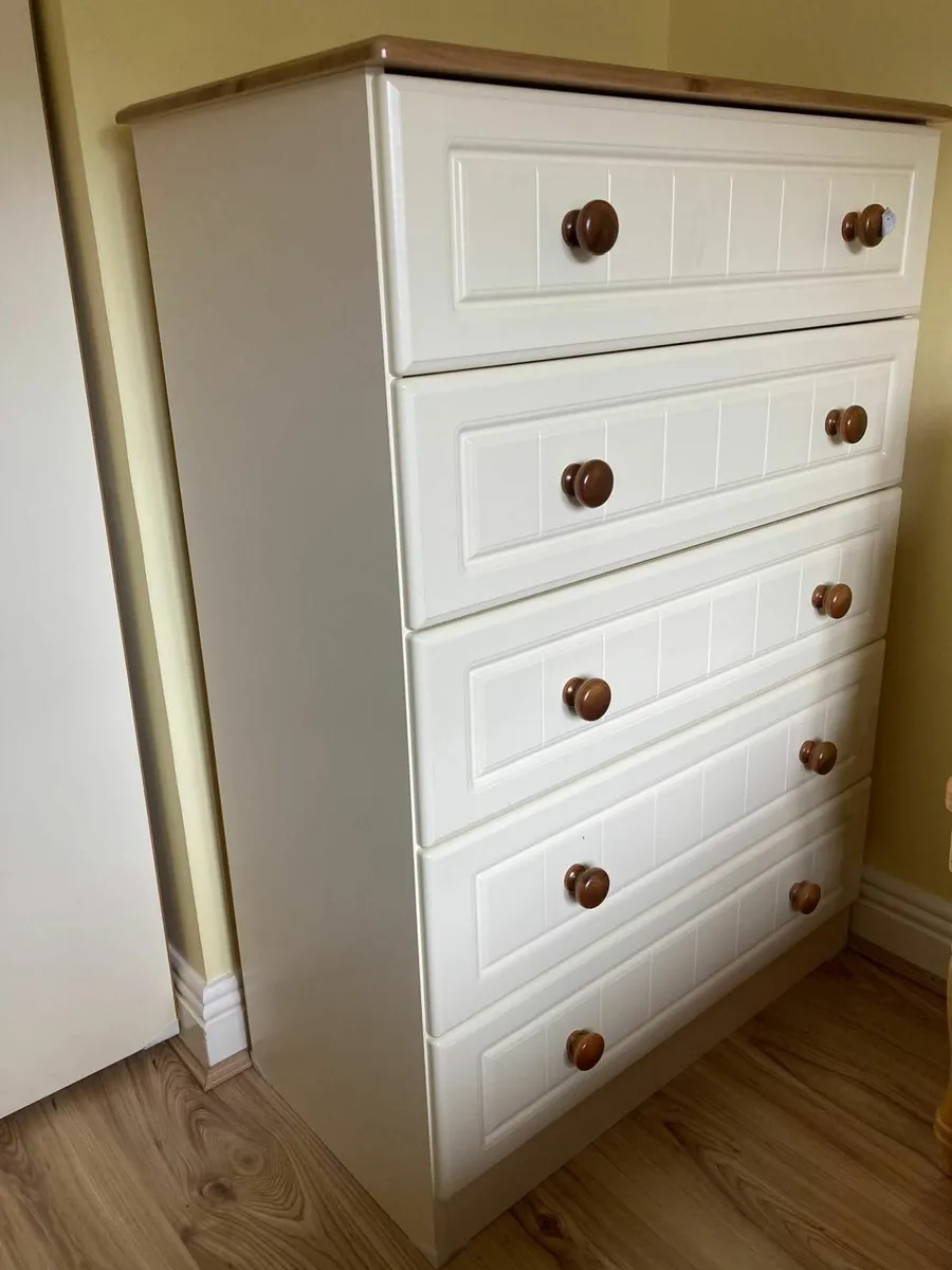 Child's bedroom set - wardrobe, chest of drawers - Image 3