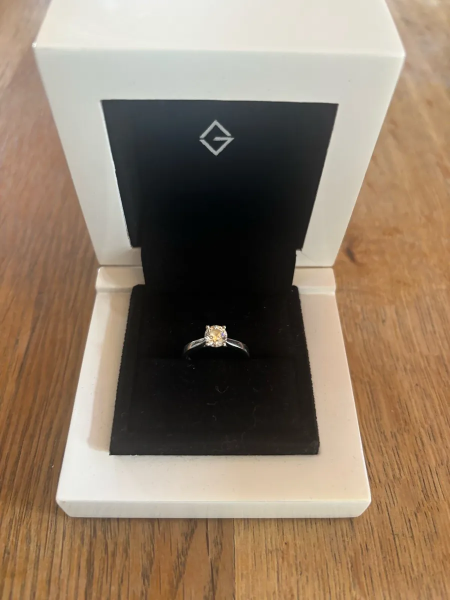 Platinum Brilliant cut Diamond Solitaire Ring - Image 1