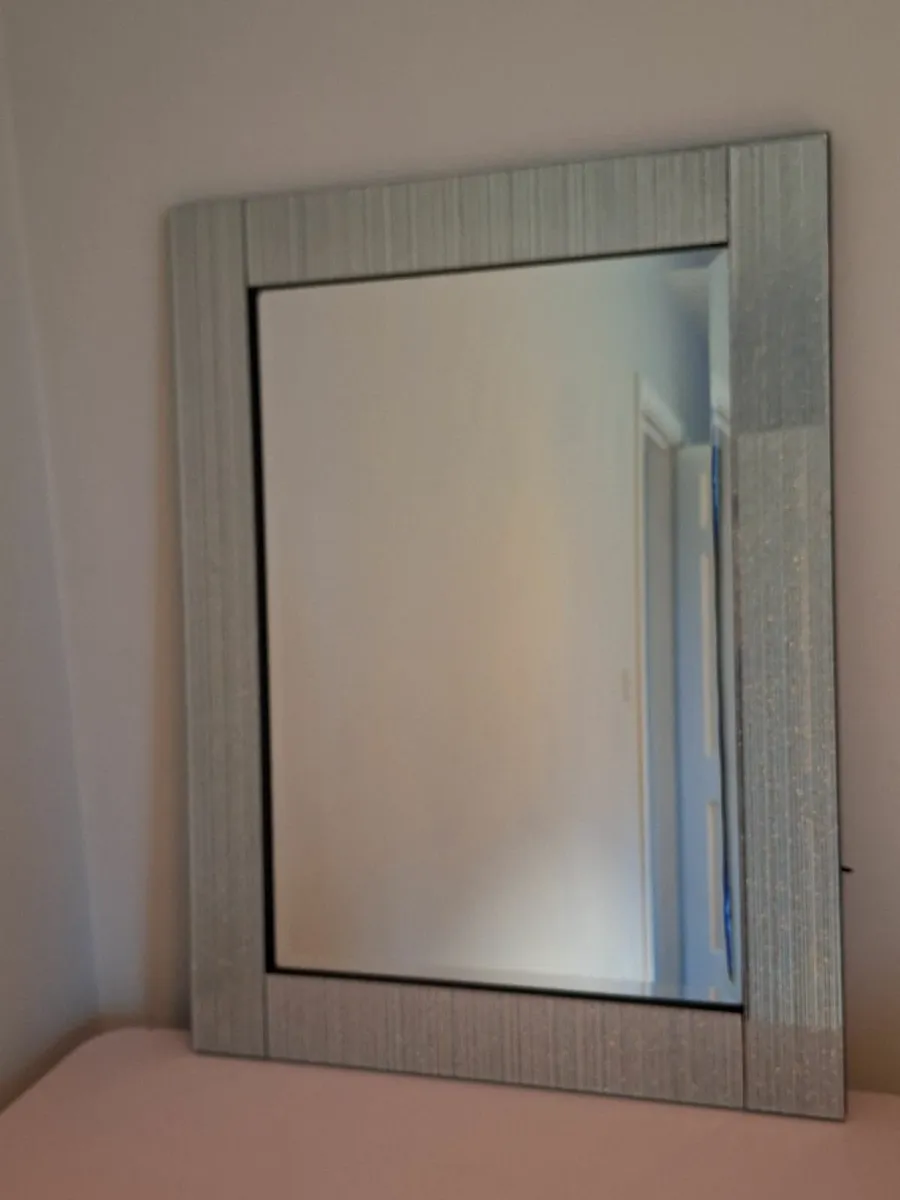 Mirror - Image 2