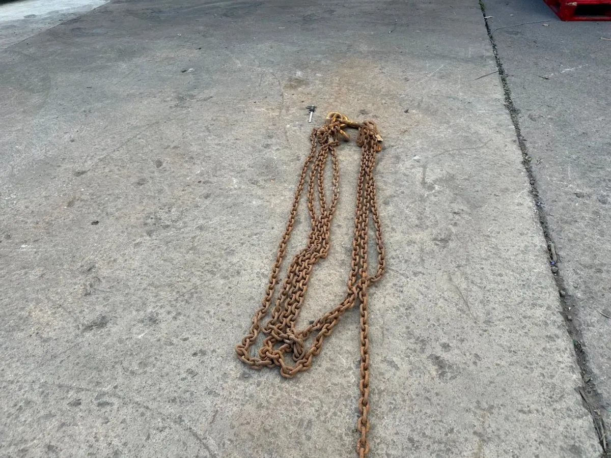 3.8 Metre ...6.7 ton ...lifting chains 4 LEG .... - Image 3