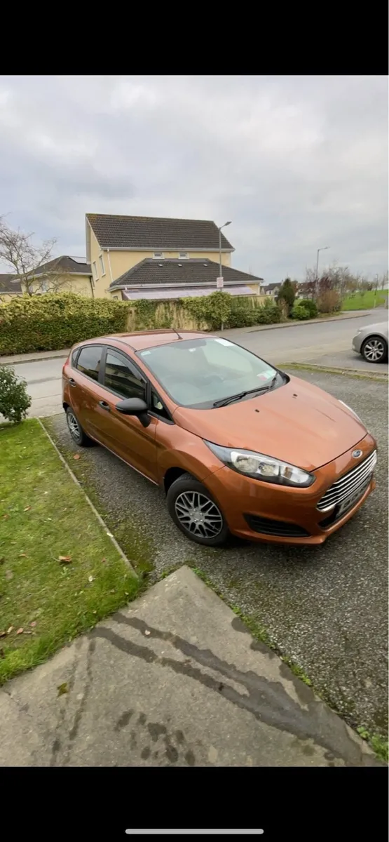 2013 Ford Fiesta - Image 1
