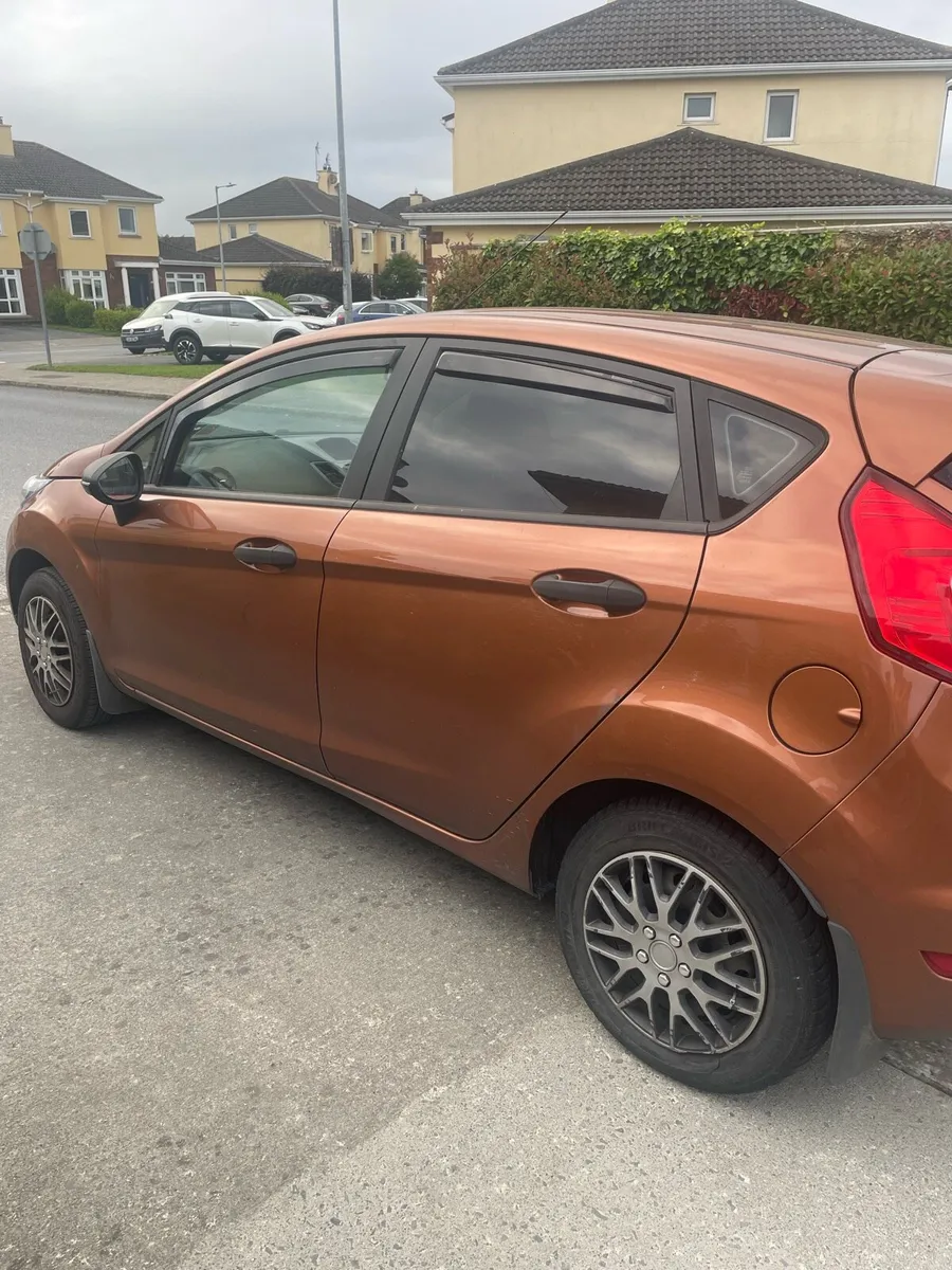 2013 Ford Fiesta - Image 3