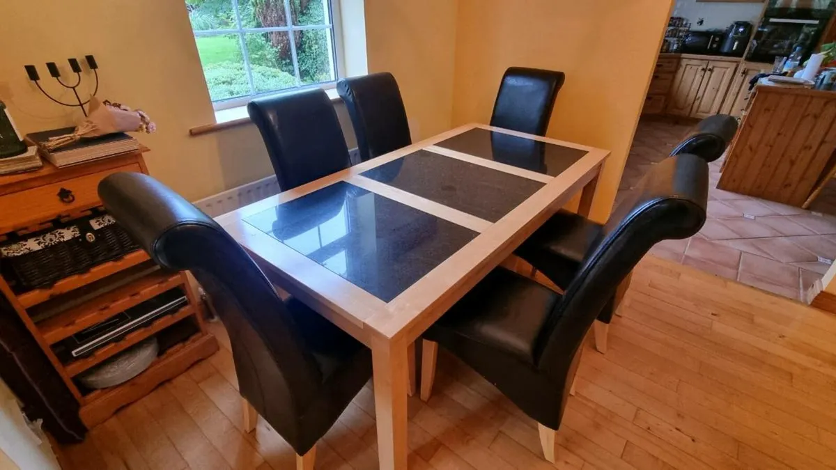 Dining table and chairs - Image 1