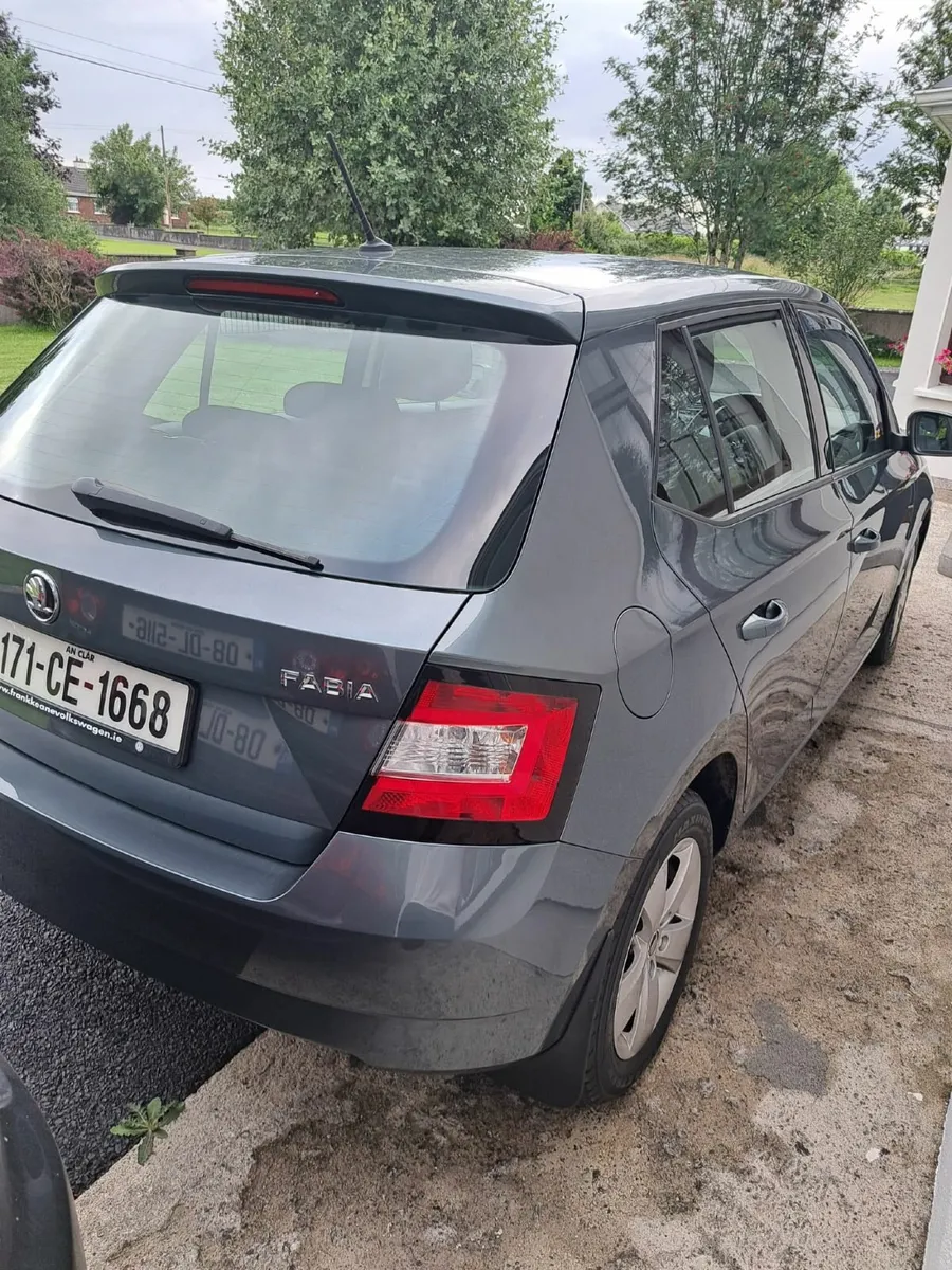 Skoda Fabia 2017 - Image 2
