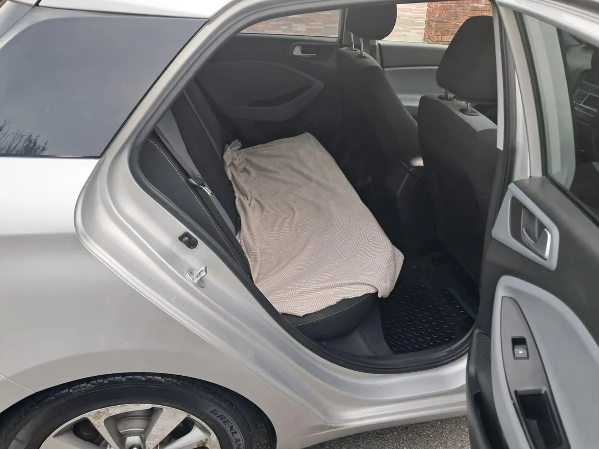 Hyundai i20 2015 - Image 3