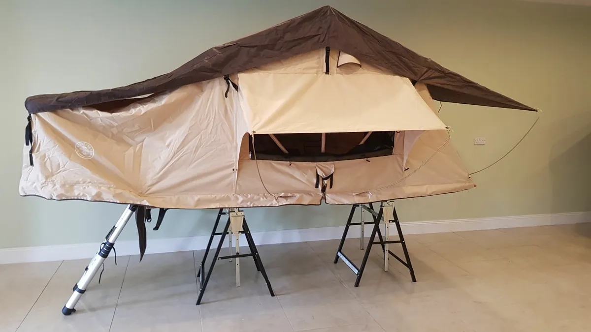 Roof top tent XL with annex - Image 2