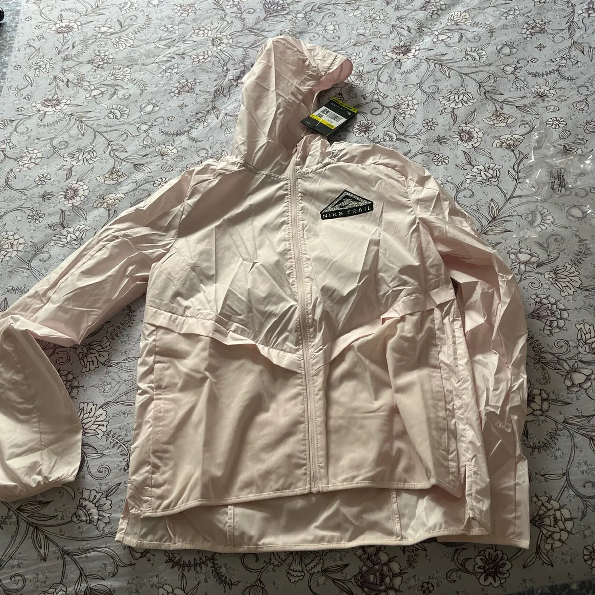 Nike Trail Jacket. - Image 3
